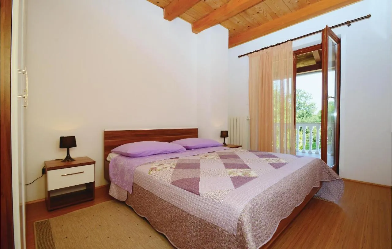 Vikendica 4 Bedroom Cozy Home In Jakacici Croatia