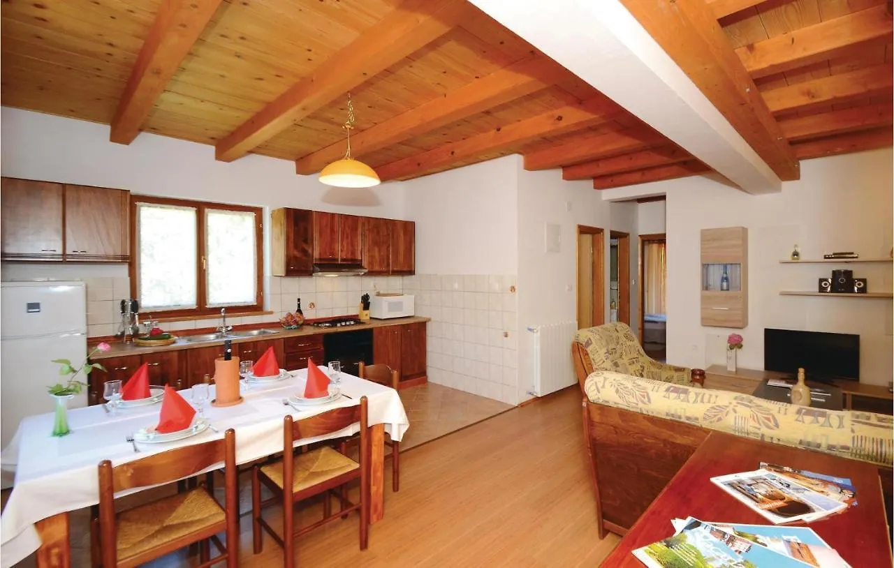 Vikendica 4 Bedroom Cozy Home In Jakacici Croatia