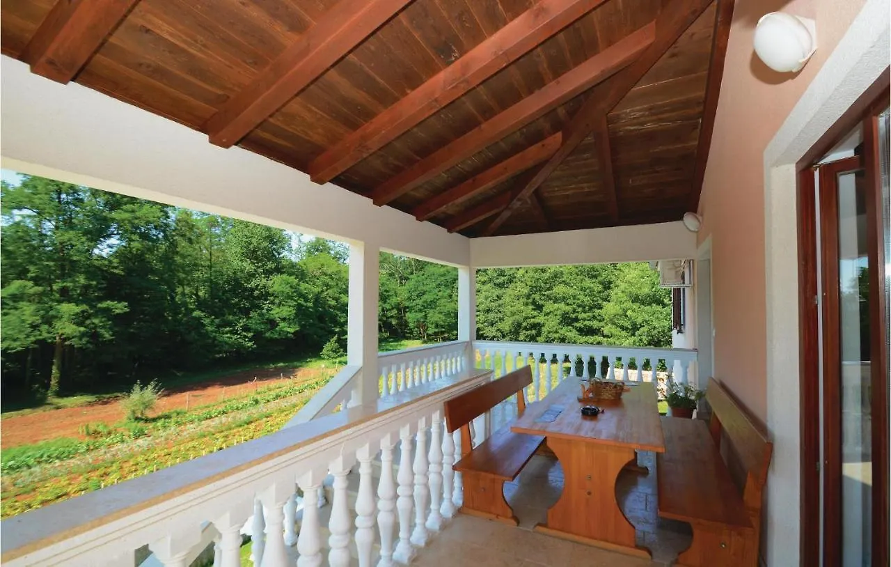 Vikendica 4 Bedroom Cozy Home In Jakacici